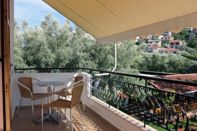 Alexaria Holidays Apartments Frínion Buitenkant foto